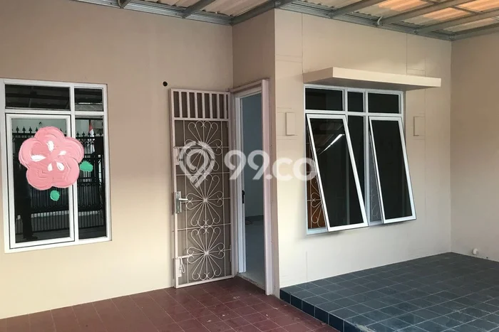 Disewakan! Rumah 4 Kamar Tidur &
2 Kamar Mandi di BSD Nusaloka, Tangerang Disewakan! Rumah 4 Kamar Tidur &
2 Kamar Mandi di BSD Nusaloka, Tangerang