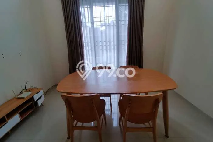 Disewakan! Rumah 3 Kamar Tidur &
3 Kamar Mandi di BSD Griya Loka, Tangerang Disewakan! Rumah 3 Kamar Tidur &
3 Kamar Mandi di BSD Griya Loka, Tangerang