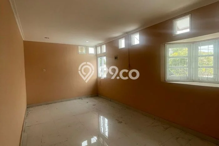 Rumah Cantik Siap Huni Di BSD Griya Loka Luas 200m2 Aman Rumah Cantik Siap Huni Di BSD Griya Loka Luas 200m2 Aman
