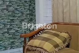 Rumah di Pulo Asem, Dekat Pusat Kota, LT 90m² Rumah di Pulo Asem, Dekat Pusat Kota, LT 90m²
