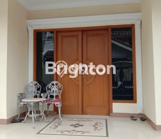 Rumah di Kampung Ambon, 2 KM, Konsep Minimalis, LT 135m² LB 207m² Rumah di Kampung Ambon, 2 KM, Konsep Minimalis, LT 135m² LB 207m²