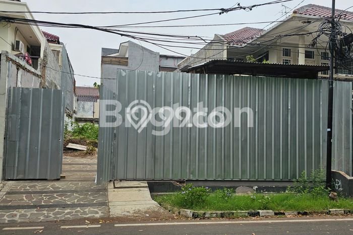 Tanah Dijual Lokasi Strategis di Jakarta Timur dengan Luas 300m2 Tanah Dijual Lokasi Strategis di Jakarta Timur dengan Luas 300m2