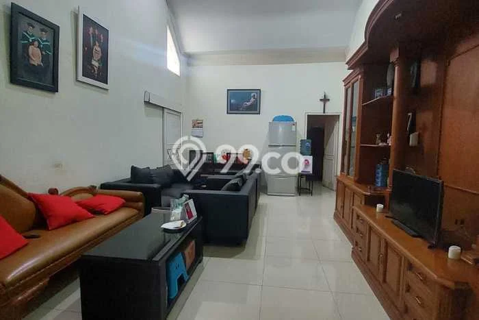 Rumah Lokasi Strategis kawasan Cimahi Tengah, Cimahi, Luas 182m2m² Bangunan 160m2m² Rumah Lokasi Strategis kawasan Cimahi Tengah, Cimahi, Luas 182m2m² Bangunan 160m2m²