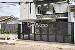 Hunian Mewah Dijual LT 140m2 di BSD, Tangerang Selatan Hunian Mewah Dijual LT 140m2 di BSD, Tangerang Selatan