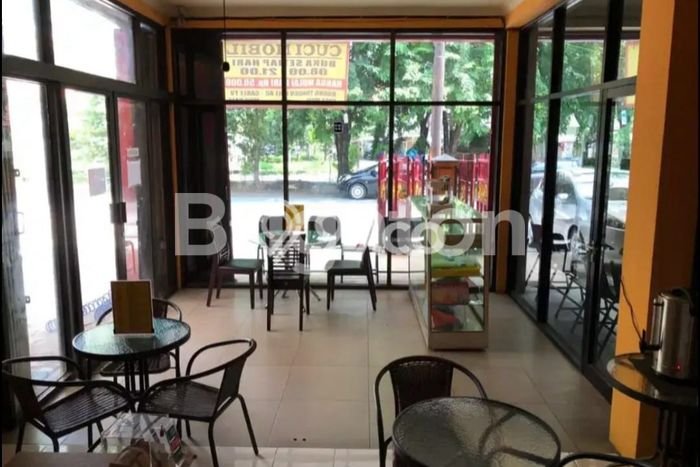 Unit Ruko Dijual di Tenggilis Mejoyo Surabaya 200m2 Unit Ruko Dijual di Tenggilis Mejoyo Surabaya 200m2