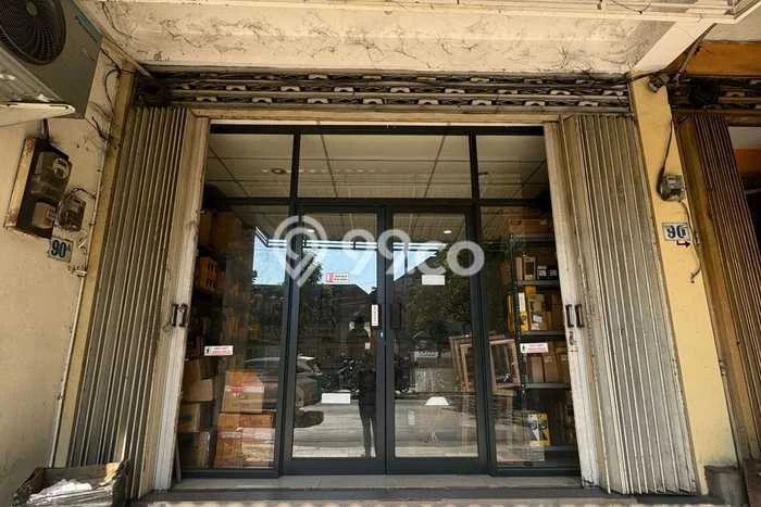 LOKASI STRATEGIS! Ruko For Rent di Bubutan, Luas 136m2m², Pusat Usaha LOKASI STRATEGIS! Ruko For Rent di Bubutan, Luas 136m2m², Pusat Usaha