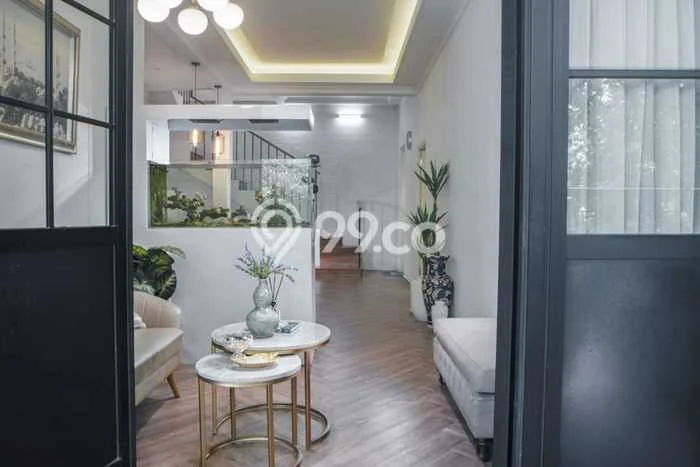 For Sale Rumah Mewah Exclusive di Taman, Sidoarjo For Sale Rumah Mewah Exclusive di Taman, Sidoarjo