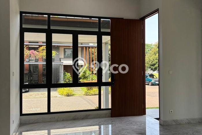 Hunian Mewah LB 428m2 Siap Huni Desain Elegan di BSD Green Wich, Tangerang Hunian Mewah LB 428m2 Siap Huni Desain Elegan di BSD Green Wich, Tangerang