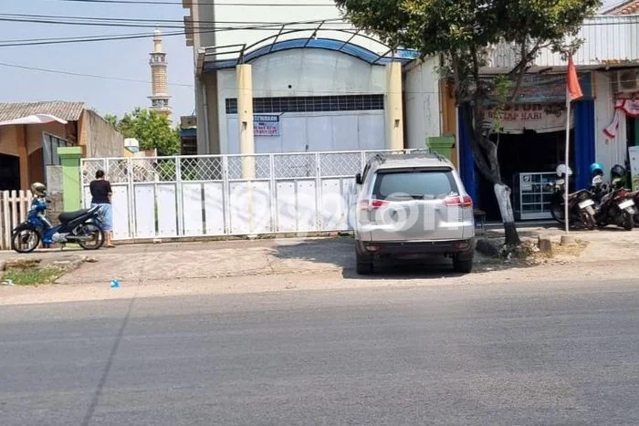 Ruko bagus disewakan di Weleri Kendal dengan LB 200m2 harga sewa terbaik Ruko bagus disewakan di Weleri Kendal dengan LB 200m2 harga sewa terbaik