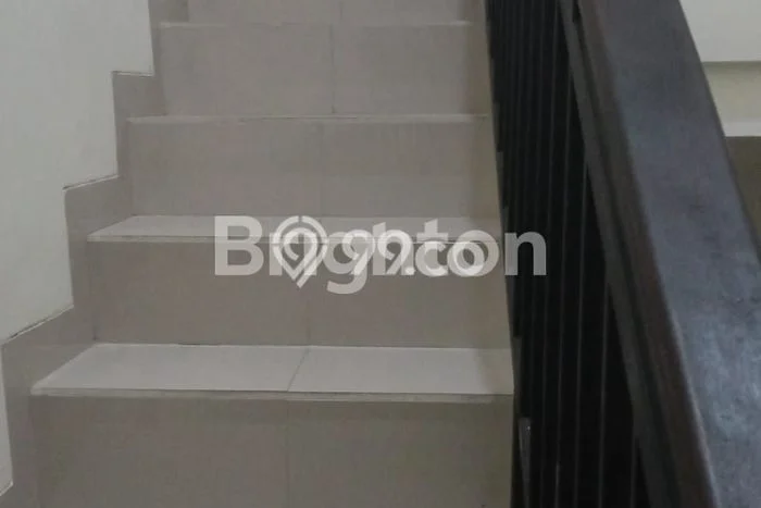 For Sale Rumah 4 Kamar Lokasi Ideal Nyaman dan Strategis di Banyumanik For Sale Rumah 4 Kamar Lokasi Ideal Nyaman dan Strategis di Banyumanik