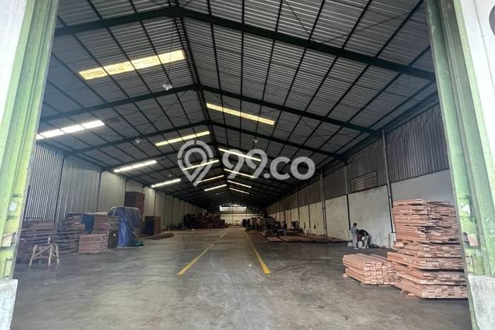 Unit Gudang Paling Strategis di Gresik Gresik dengan LB 2622m2 Unit Gudang Paling Strategis di Gresik Gresik dengan LB 2622m2