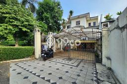 Rumah Elit Modern Tanpa Renovasi di Pondok Indah Jakarta Selatan Rumah Elit Modern Tanpa Renovasi di Pondok Indah Jakarta Selatan