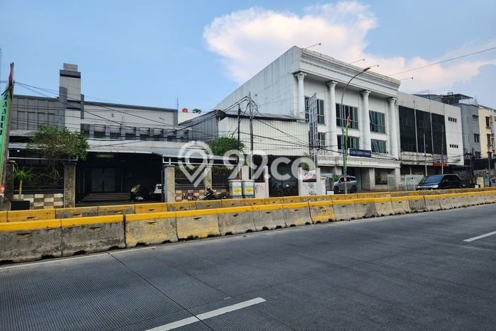 Komersial Dijual Lokasi Emas di Jatinegara Luas 600m2 Komersial Dijual Lokasi Emas di Jatinegara Luas 600m2