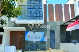 Dijual Cepat Rumah Bagus Siap Huni LB 200m2 di Lakarsantri, Surabaya Dijual Cepat Rumah Bagus Siap Huni LB 200m2 di Lakarsantri, Surabaya