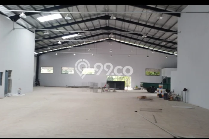 Unit Gudang Disewa Lokasi Cakung, Jakarta Timur Spesifikasi Luas Bangunan 800m2 Unit Gudang Disewa Lokasi Cakung, Jakarta Timur Spesifikasi Luas Bangunan 800m2