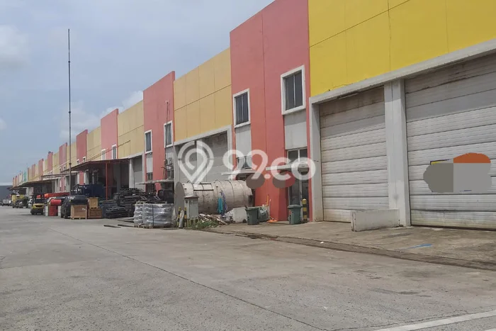 Gudang disewakan lokasi strategis Cakung Jakarta Timur 182m2 Gudang disewakan lokasi strategis Cakung Jakarta Timur 182m2