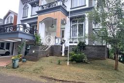 Rumah Elit Modern Tanpa Renovasi di BSD City Tangerang Rumah Elit Modern Tanpa Renovasi di BSD City Tangerang