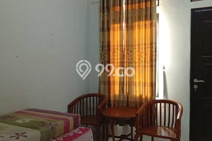 Rumah Strategis Minimalis Lb 140m2 di Ciputat, Tangerang Selatan Rumah Strategis Minimalis Lb 140m2 di Ciputat, Tangerang Selatan