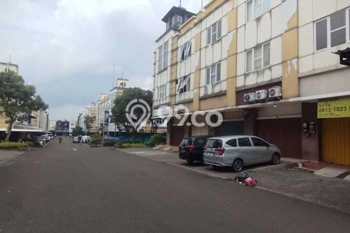 Ruko disewakan lokasi strategis BSD Tangerang Selatan 202m2 Ruko disewakan lokasi strategis BSD Tangerang Selatan 202m2
