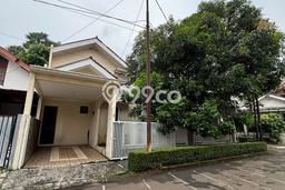 Hunian Elit LB 230m2 Siap Huni Desain Elegan di Bintaro, Tangerang Selatan Hunian Elit LB 230m2 Siap Huni Desain Elegan di Bintaro, Tangerang Selatan