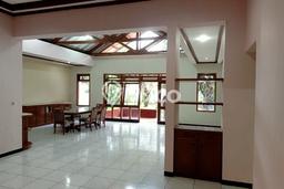 Hunian Elit LB 250m2 Siap Pakai Desain Elegan di Riau, Bandung Hunian Elit LB 250m2 Siap Pakai Desain Elegan di Riau, Bandung
