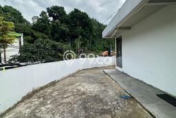 Rumah Strategis , Bandung, LT 300m2m² LB 156m2m² Rumah Strategis , Bandung, LT 300m2m² LB 156m2m²