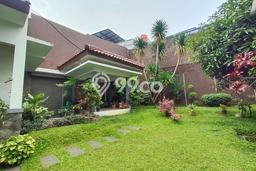 Kesempatan Langka Memiliki Rumah LT 399m2m² / LB 250m2m² di Jantung Kota , Bandung Kesempatan Langka Memiliki Rumah LT 399m2m² / LB 250m2m² di Jantung Kota , Bandung