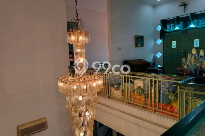 BEST CHOICE! Rumah kawasan Mulyorejo, 4 KT, Dekat Sekolah, Luas 204m2m² Bangunan 300m2m² BEST CHOICE! Rumah kawasan Mulyorejo, 4 KT, Dekat Sekolah, Luas 204m2m² Bangunan 300m2m²