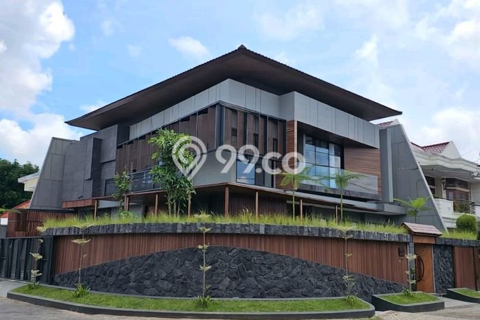 Dijual Hunian Mewah dengan Fasilitas Sekitar Lengkap di Mulyorejo, Surabaya Dijual Hunian Mewah dengan Fasilitas Sekitar Lengkap di Mulyorejo, Surabaya
