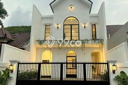 Rumah Elit LB 200m2 Siap Huni Desain Elegan di Gununganyar, Surabaya Rumah Elit LB 200m2 Siap Huni Desain Elegan di Gununganyar, Surabaya