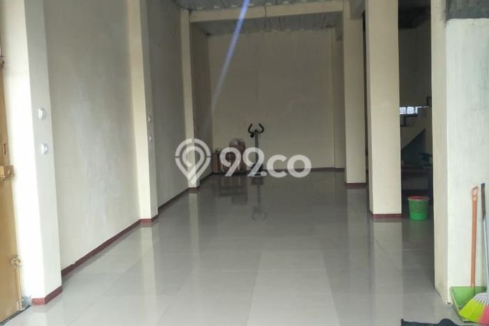 Ruko Dijual di Prime Area Bandung Luas 182m2 Ruko Dijual di Prime Area Bandung Luas 182m2