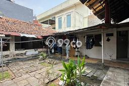Siap Huni Rumah Mewah 3 Kamar di Menteng Dekat ke Mana Pun Siap Huni Rumah Mewah 3 Kamar di Menteng Dekat ke Mana Pun