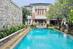 Jual Rumah Luas Megah Dengan View Eksklusif di Kemang, Jakarta Selatan Jual Rumah Luas Megah Dengan View Eksklusif di Kemang, Jakarta Selatan