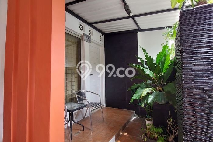 Rumah Elit Modern Tanpa Renovasi di Ragunan Jakarta Selatan Rumah Elit Modern Tanpa Renovasi di Ragunan Jakarta Selatan
