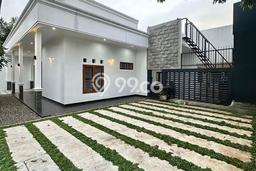 For Sale! Luxury House LT 358m2 Desain Elegan di Pejaten For Sale! Luxury House LT 358m2 Desain Elegan di Pejaten
