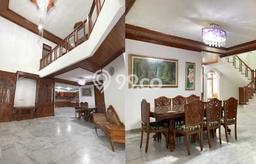 Ready to Use! Premium House LT 253m2 Desain Modern di Pejaten Ready to Use! Premium House LT 253m2 Desain Modern di Pejaten