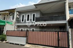 Rumah area Tomang, 5 KT, Design Modern, LT 135m² LB 230m² Rumah area Tomang, 5 KT, Design Modern, LT 135m² LB 230m²