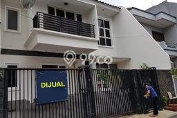 Ready to Use! Luxury House LT 135m2 Desain Modern di Tomang Ready to Use! Luxury House LT 135m2 Desain Modern di Tomang