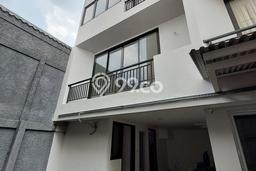 For Sale Rumah 3 Kamar Lokasi Strategis Bagus dan Strategis di Cilandak For Sale Rumah 3 Kamar Lokasi Strategis Bagus dan Strategis di Cilandak
