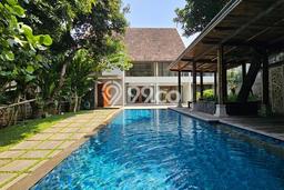 Rumah Lokasi Strategis di Cilandak, Jakarta Selatan, LT 1349m² Bangunan 700m² Rumah Lokasi Strategis di Cilandak, Jakarta Selatan, LT 1349m² Bangunan 700m²