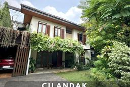 Dijual Rumah Premium dengan Fasilitas Sekitar Lengkap di Cilandak, Jakarta Selatan Dijual Rumah Premium dengan Fasilitas Sekitar Lengkap di Cilandak, Jakarta Selatan