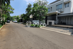Rumah Elit Modern Tanpa Renovasi di Pondok Indah Jakarta Selatan Rumah Elit Modern Tanpa Renovasi di Pondok Indah Jakarta Selatan