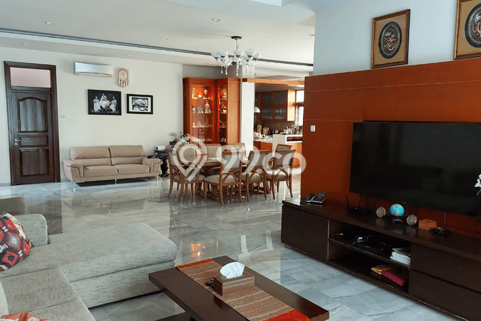 Rumah Mewah LB 700m2 Siap Pakai Desain Elegan di Kemang, Jakarta Selatan Rumah Mewah LB 700m2 Siap Pakai Desain Elegan di Kemang, Jakarta Selatan