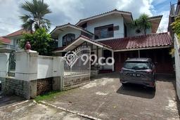 Rumah Disewakan Jakarta Selatan LT 500m2 LB 500m2 Kawasan Pejaten Rumah Disewakan Jakarta Selatan LT 500m2 LB 500m2 Kawasan Pejaten