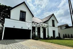 Ready to Use! Premium House LT 823m2 Desain Elegan di Kemang Ready to Use! Premium House LT 823m2 Desain Elegan di Kemang