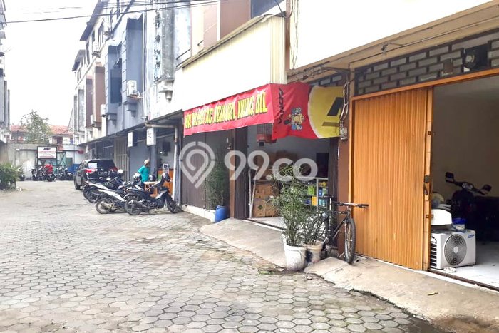Ruko Disewa di Bandung dengan LB 175m2 Area Komersial Ramai Ruko Disewa di Bandung dengan LB 175m2 Area Komersial Ramai