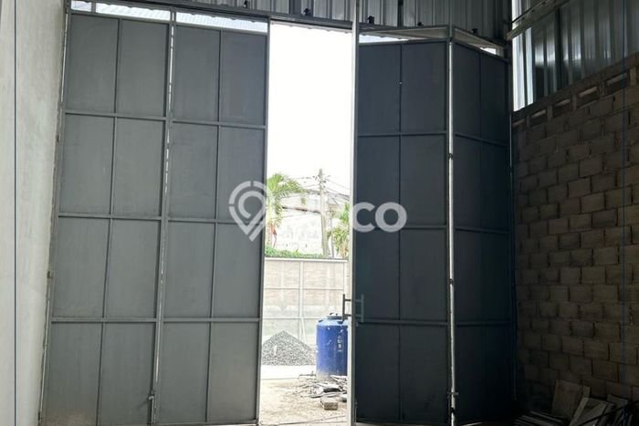 INVESTASI MENGUNTUNGKAN! Gudang di Batujajar, Luas 850m², Potensi Sewa Tinggi INVESTASI MENGUNTUNGKAN! Gudang di Batujajar, Luas 850m², Potensi Sewa Tinggi