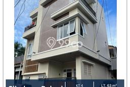 Dijual Hunian Rumah Terawat 4 Kamar di Cibubur, Bekasi Dijual Hunian Rumah Terawat 4 Kamar di Cibubur, Bekasi