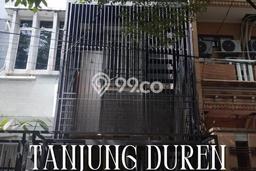Rumah Luas Asri 5 KT Siap Pakai di Tanjung Duren Jakarta Barat Rumah Luas Asri 5 KT Siap Pakai di Tanjung Duren Jakarta Barat