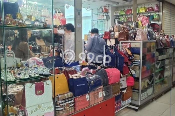 Komersial Bagus Dijual LB 13m2 Lokasi Strategis Jakarta Selatan Area Cocok untuk Bisnis Komersial Bagus Dijual LB 13m2 Lokasi Strategis Jakarta Selatan Area Cocok untuk Bisnis
